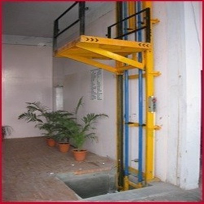 Hydraulic Mast Lifts